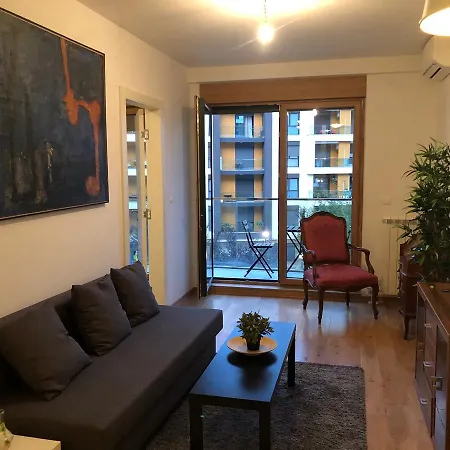 99 Muses Apartment Belgrade