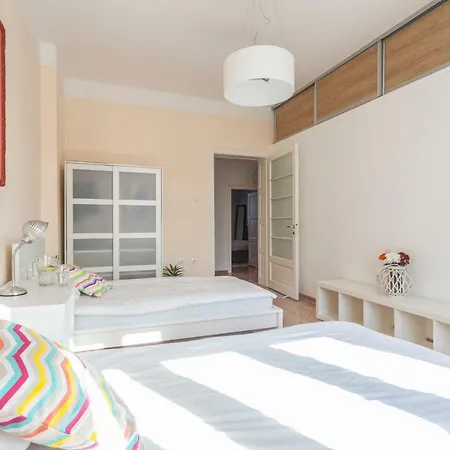 99 Muses Apartment *